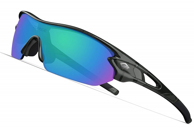 TOREGE Polarized Sports Sunglasses with 3 Interchangeable Lenses